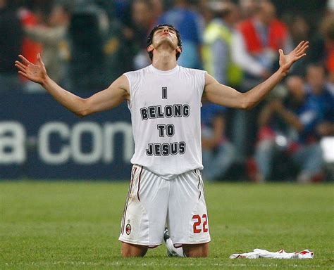 Kaka displaying his "I belong to Jesus" vest after winning the 2007 UEFA champions league against liverpool. 